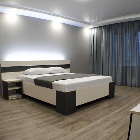 Двухкомнатный Люкс Центр Металлургов 19 Kr Apartments Krivói Rog Exterior foto