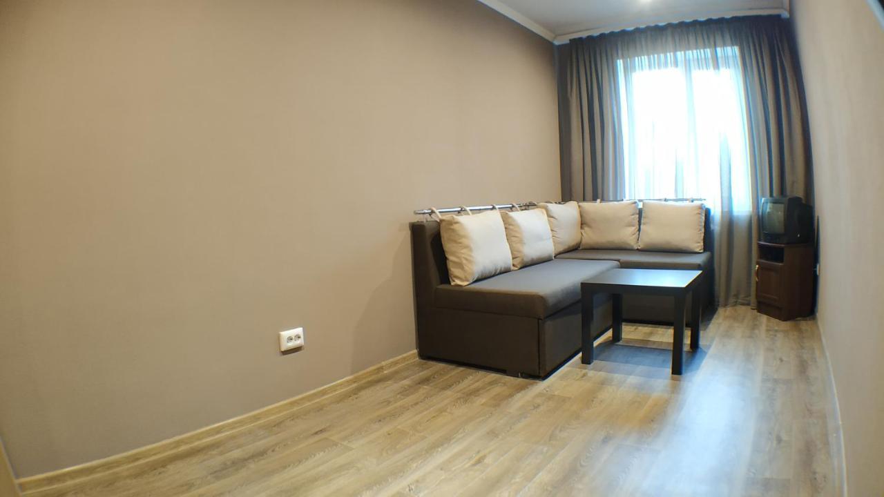 Двухкомнатный Люкс Центр Металлургов 19 Kr Apartments Krivói Rog Exterior foto
